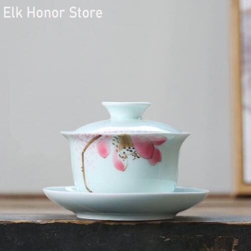 150ml Hand Painted Pink Lotus Tea Tureen Nderglaze Color Anti-scald Sopera Ceramic Bowl With Lid Milk Oolong Tea Drinkware Gifts