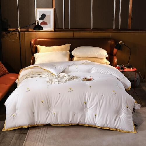 White Duvets Daisy Winter Comforters/Quilt 200X230cm 2020 New Hot Sales