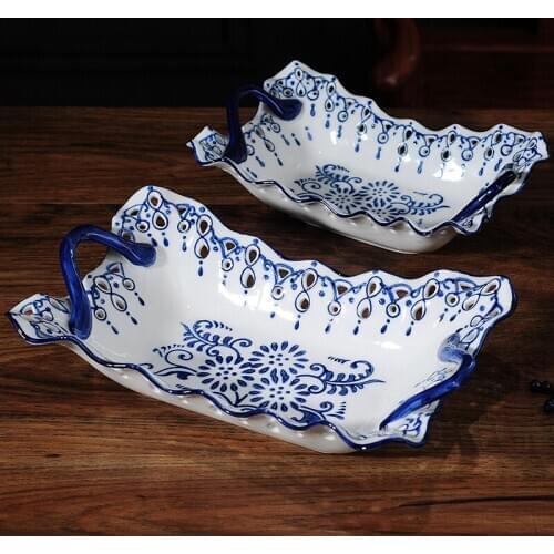 Jingdezhen double handles ceramic fruit plate handpainted blue and white fruit plate living room tea table ornaments creative
