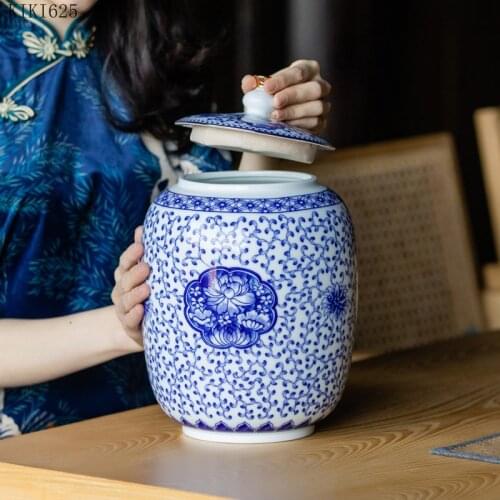 Classical Blue Flower Ceramic Storage Jar Vine Winding Sealed Tea Cans Household Large-capacity Candy Small Objects Storage Jars