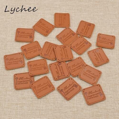 Lychee 20pcs 4.1*3.6cm Retro Brown Synthetic PU Leather Handmade Label Tags English Letters Pattern Garment Decor Tags