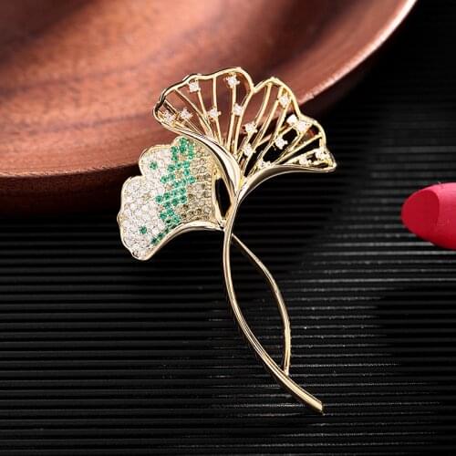 Vintage Hollow Out Ginkgo Leaf Brooches Pins Zircons Brooch Lapel Pin Badge Golden Leaves Broches for Women Accessories Jewelry