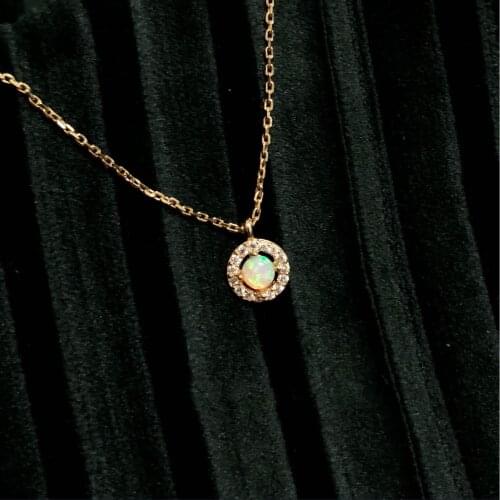 Silvology 925 Sterling Silver Nature Opal Pendant Necklace for Women Round Chic Bright Luxury Necklace Aesthetics Office Jewelry