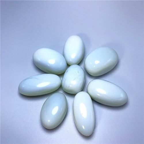 Wholesale prices 1000g white opal polished palm stone reiki healing crystals gemstone for home decoration