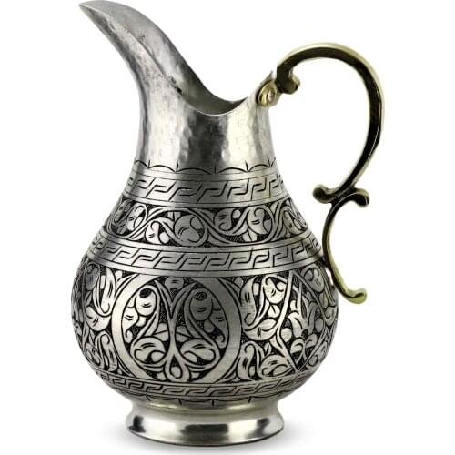 Morya Copper Water Pitcher with Lid Beverage Carafe Elegant Decanter Jug Juice Handmade Vintage Style Buttermilk Drinkware White 2L