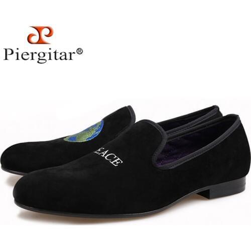 Piergitar 2018 new British style Handmade men smoking slippers black velvet shoes with two embroidery design males loafers