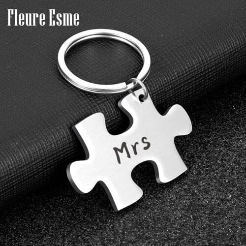 Couples Keychain Puzzle Style Engraved With Mr Mrs Boyfriend Or Girlfriend Key chains Gifts Birthday Gift For Husband From Wife