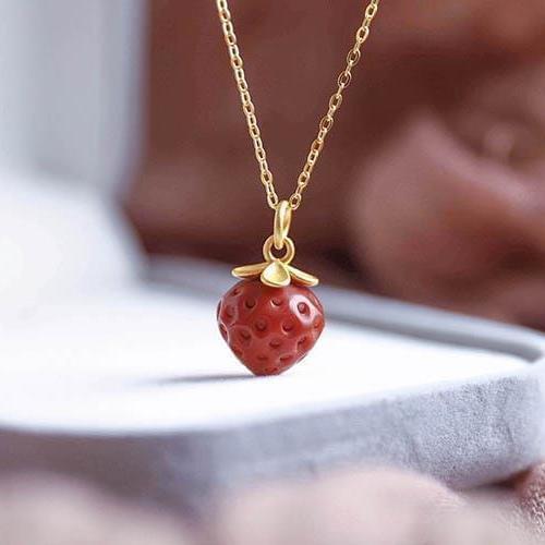 Strawberry Natural South Red Agate Pendant S925 Sterling Silver Gold Plated Fashion Small Clavicle Chain Gift for Bestie