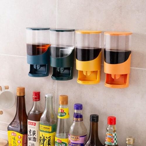 New wall-mounted non-perforated cooking oil pot Kitchen supplies seasoning bottle Soy sauce vinegar bottle seasoning bottle