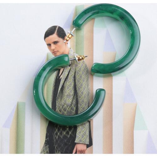 UJBOX Korean Half Round Green Acrylic Hoop Earrings Women Resin Earrings Geometric Circle Hypoallergenic Earrings E316