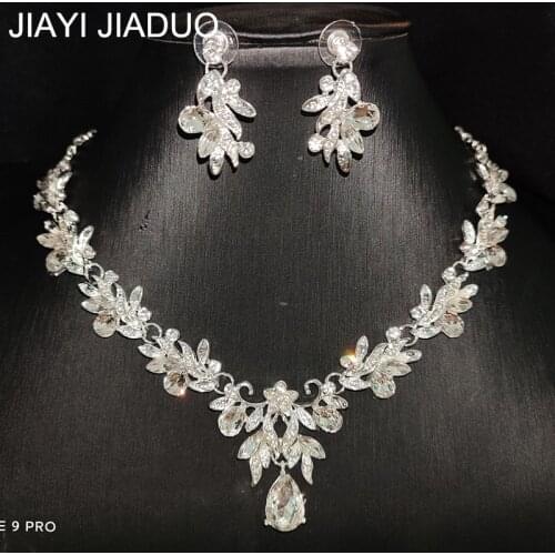 Noble womens necklace earrings set banquet dress accessories jewelry set crystal inlaid for girls gift silver color