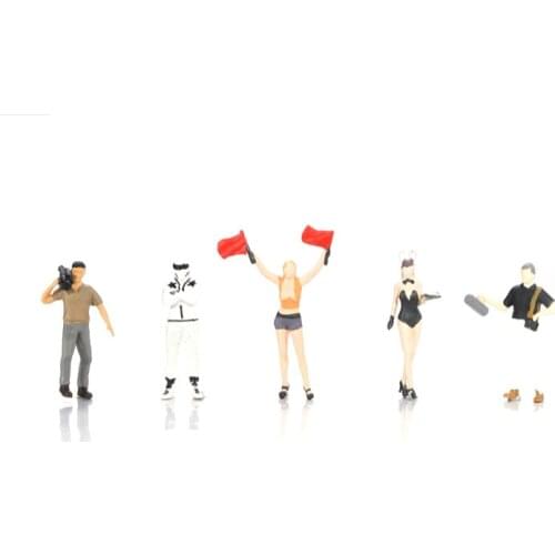 1/64 Scale Resin Die-casting Miniature Sand Table Doll Car Scene Doll Model Scene Layout Collection Decorative Toys