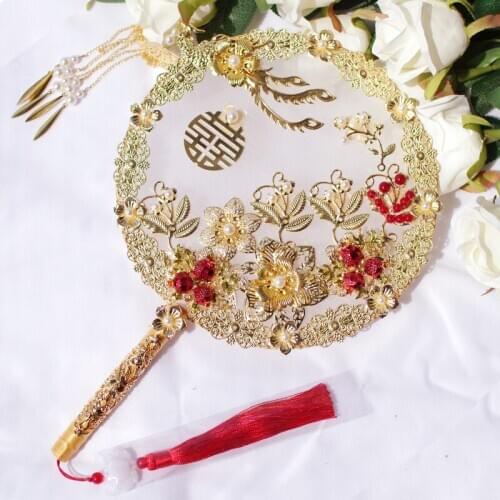Brides fan finished product fan wedding fan Xiuhe Tuan fan Antique Red fan cover fan Chinese hand holding flower folding fan