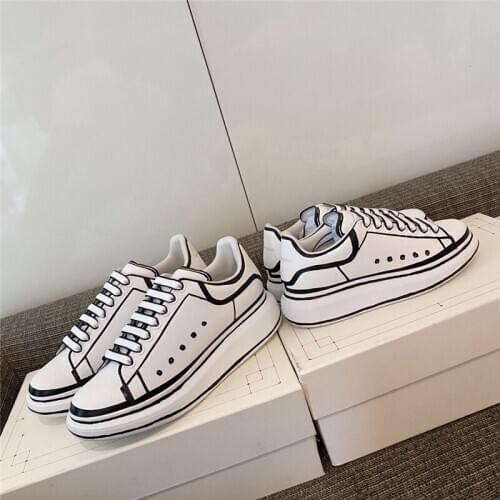 Hand Painted Graffiti Women Sneakers Gneuine leather Lace Up Women Causal Shoes Chunky Platform Wedges Women Vulcanized shoes 43