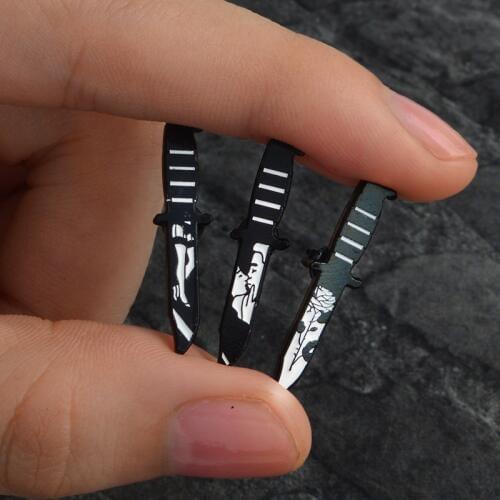 Punk Enamel Pin Tiny White Rose Womens legs Kiss Black Knife Brooch for Women Men Gothic Icon Lapel Pins Badge Jewelry Gifts