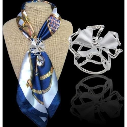 1pc Fashion New Retro Hollow Scarf Buckle Brooch Crystal Scarf Brooch Wedding Brooch Women Gifts Wholesale Jewelry