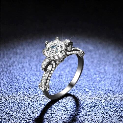 Diamond Test Passed 1 Carat Excellent Cut D Color High Clarity Moissanite Queen Fountain Ring 100% Silver 925 Platinum Jewelry