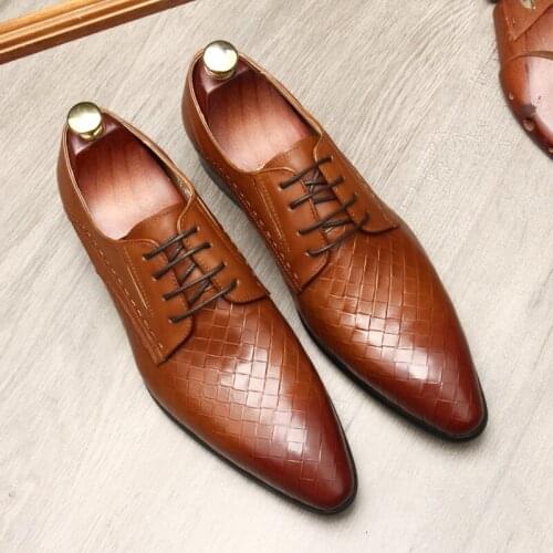 Oxfords, lace-ups, pointy shoes, cowhide. Breathable, size 46, wedding dress