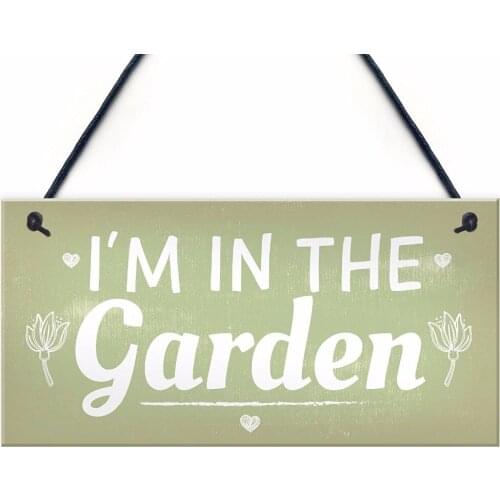 Meijiafei I'm In The Garden Novelty Hanging Plaque Summer House Sign Garden Shed Friendship Sign 10" x 5"