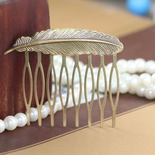 1Pcs Vintage Metal Leaf Shape 8 Teeth Comb Hair Jewelry Hairpin Barrette Bronze Feather Hair Claws Hair Wear Accessories DIY