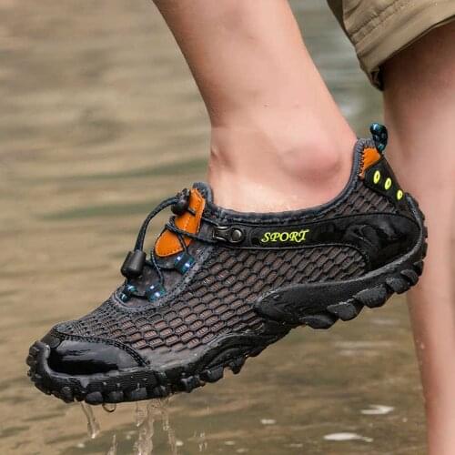 Summer Aqua Shoes Men Hiking Shoes Outdoor Breathable Mesh Sneaker Climbing Shoes Wading Shoes Male Quick-drying Water Shoes Gym
