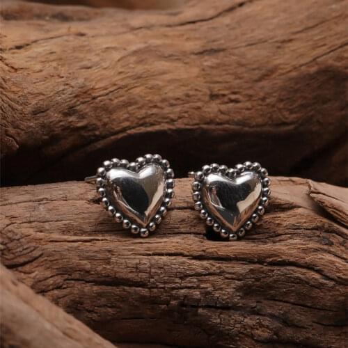 Vintage Cute Gold Color Love Heart Earrings for Women Girl Metal Alloy Small Love Heart Stud Earrings Statement Party Jewelry