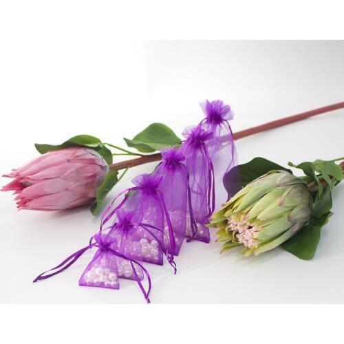 50Pcs Cosmetic Bag In Organza Material Wedding Candy Chocolate Gift Pouches For Floral Wig Dry Flower Aroma Can Print Logo