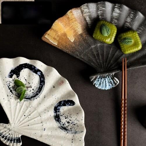 Scalloped Sushi Plate Japanese Creative Placing Ceramic Feature Plate Retro Personalized Dish Plate Restaurant Hotel