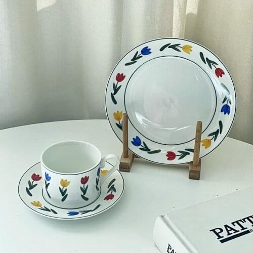 8 Inch Korean Style Retro Round Ceramic Plates Cute Rose Tulip Flowers Printing Western Flat Plate Breakfast Dessert Snack Dish