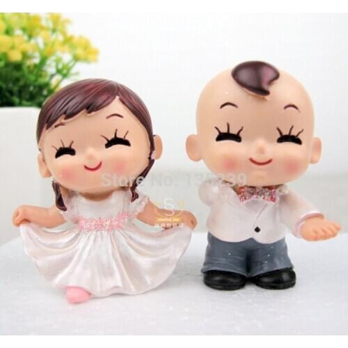 Lovely Girl and Boy Dannce Cake Topper, Funny Polyresin Figurine Bride Groom Doll Wedding Cake Toppers
