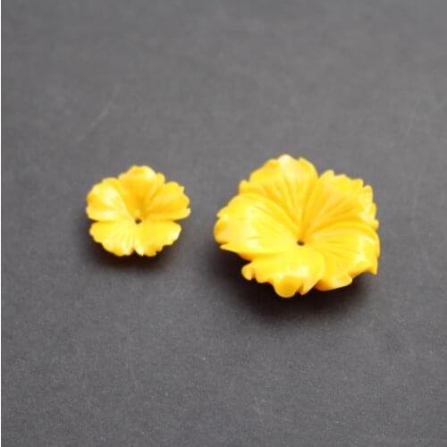 10pieces/lot) Carved 20mm 30mm Flowers Space parts Yellow Color Artificial Coral Findings for Jewelry making