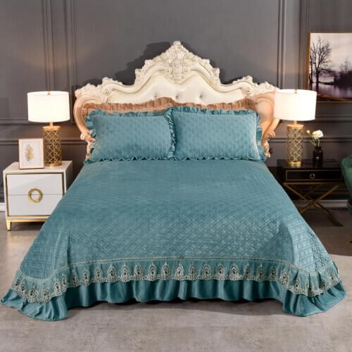 2020 new productsThickened Quilted Baby velvet Bed cover Fitted Sheet Pillowcases 2/3 pcs Solid color Luxury Round lace Bedding