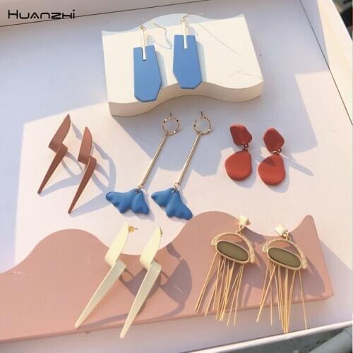 HUANZHI 2020 New Trendy Metal Geometric Irregular Spray Paint Multicolor Long Tassel Splicing Drop Earrings for Women Jewelry