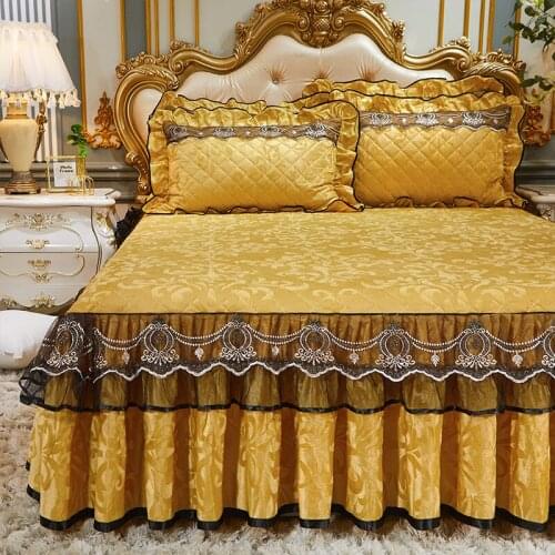 Luxury Velvet Quilted Fitted Bed Sheet Cover 3 Side Coverage Mattress Dust Cover Bed Skirt for Bedroom Queen King Bedspreads