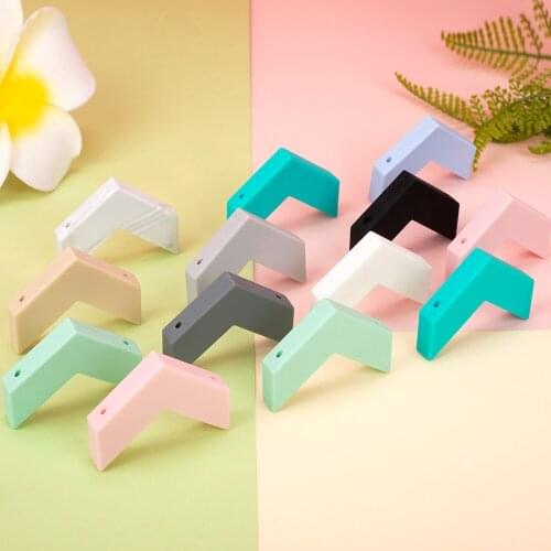 Sunrony 5pcs Silicone big V Beads Holes Silicone Flower Baby Teething Beads Diy Beads DIY Accessories