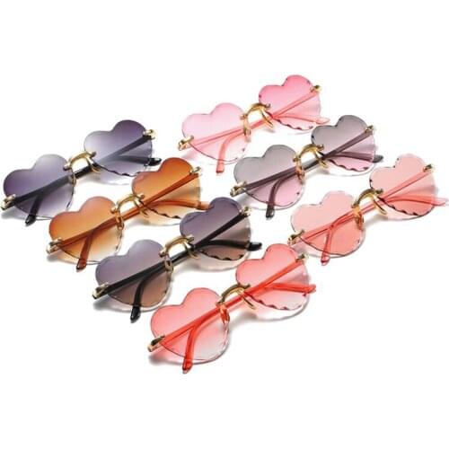 2021 Women Fashion Photography Catwalk Heart-shaped Frame Glasses Lady Oversize Rimless HD Summber Shield Multicolor Sunglasses