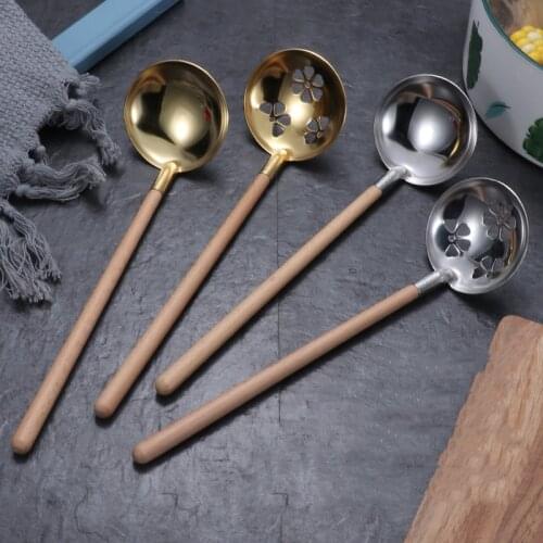 304 Stainless Steel Tableware Japanese Style Wooden Handle Flower-shaped Colander Home Restaurant Soup Spoon