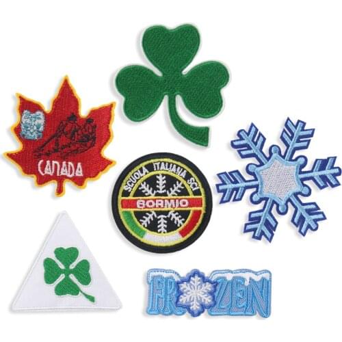 5PCS Snowflake Maple Leaf Patches Iron on Patch for Clothing Embroidery Applique DIY Shirt Jacket Christmas Clothes Stickers