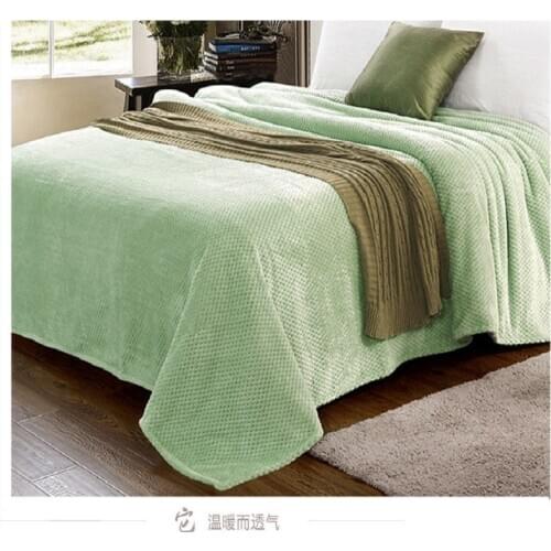 Solid color waffle wave thread blanket, soft and comfortable autumn and winter quilting is brought to good quality sleep