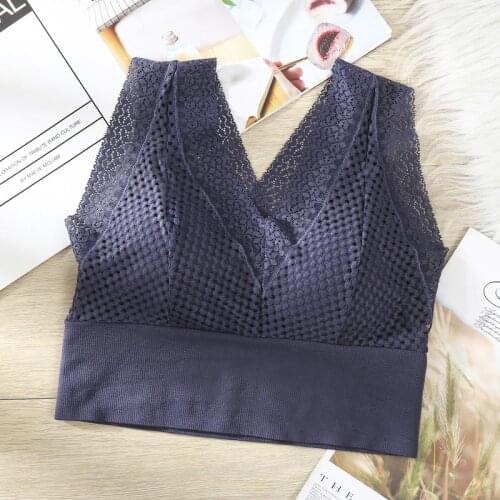 The new beauty back sports bra with lace and no underwire yoga latex chest pad running underwear for women