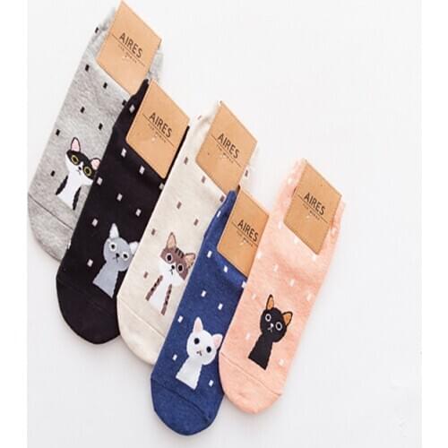 Female socks tide brand college wind shallow mouth thin socks spring cartoon Simpson cute animal boat socks key recommendation