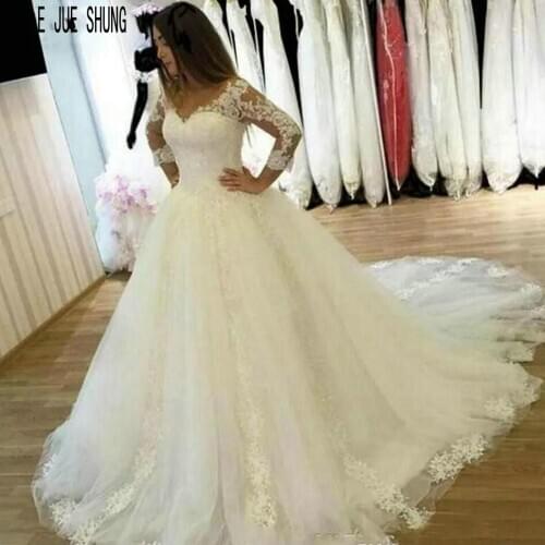 E JUE SHUNG White 3/4 Sleeves Ball Gown Wedding Dresses V Neck Lace Appliques Vintage Lace Up Back Bridal Gowns Robe De Mariee