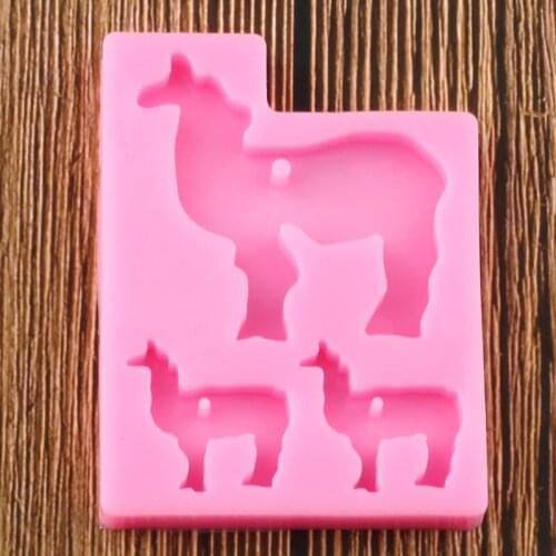 Shiny Llama Silicone Keychains Mold Animal Camel Key Chain Pendant Clay DIY Jewelry Making Epoxy Resin Molds