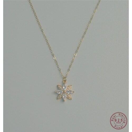 925 Sterling Silver French Simple Pavé Crystal Snowflake Clavicle Chain Necklace Women Fashion Charm Student Jewelry Accessories