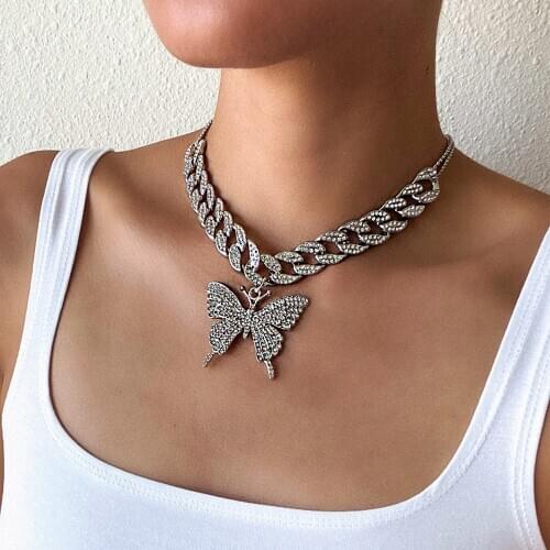 FNQUFUJ Chokers On The Neck