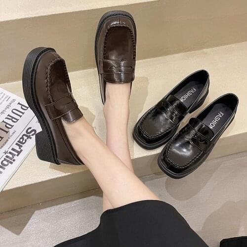 Womens Loafers Shoes Round Toe Female Footwear 2021 Fashion Womens Autumn Oxfords Clogs Platform Soft Casual Sneaker Slip-on