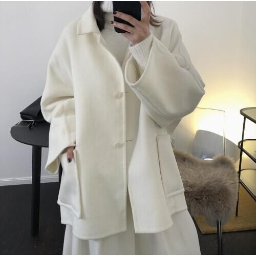 Woman classic 100% cashmere coat with pockets