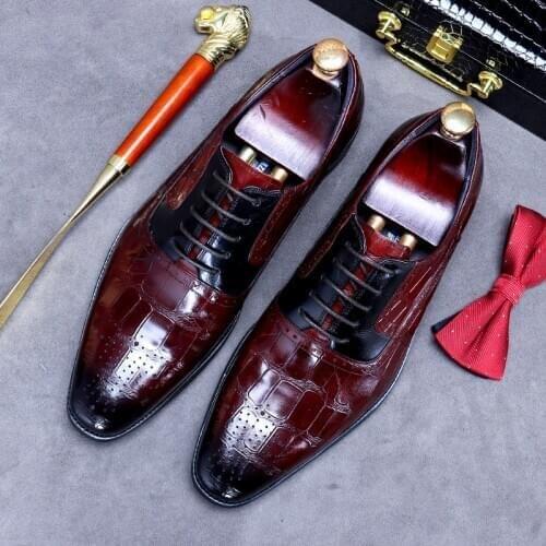 2021 Spring Winter Brogue Shoes Mens Lace-Up Genuine Leather Color Matching British Formal Wedding Party Pointed Mens Shoes