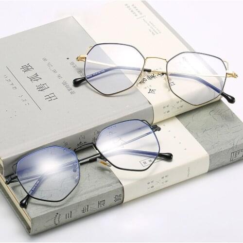 Elbru Cat Ear Frame Anti-blue Light Myopia Glasses Retro Metal Ultra Light Comfortable Myopia Glasses -1.0 -1.5 to -3.5 -4.0