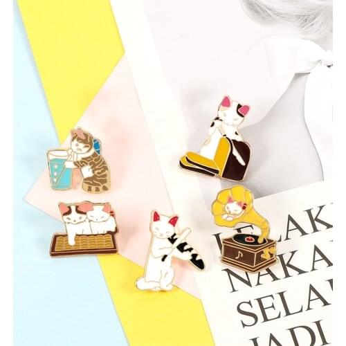 Fashion Animal Brooches Cartoons Drink Cut Bread Phonograph Cat Enamel Pin Shirt Bag Custom Kitten Lapel Pins Badge Jewelry Gift